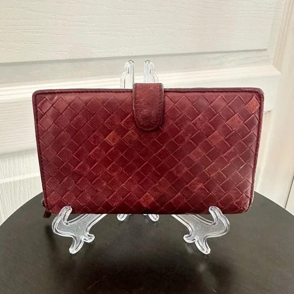 Bottega Veneta Woven Burgundy Classic Leather Wallet - Authentic - Picture 1 of 15